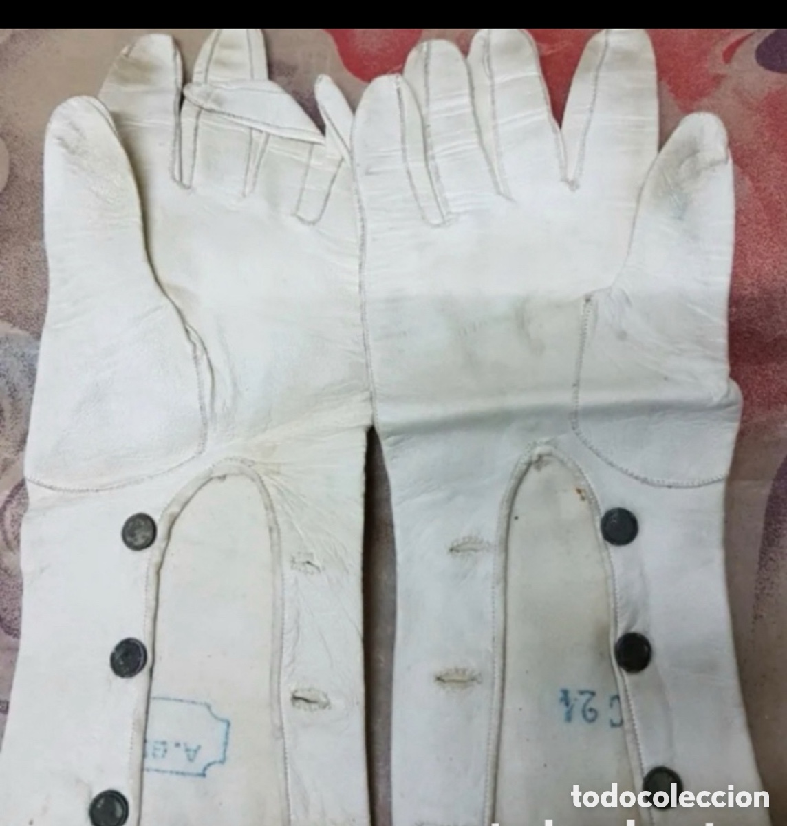 Antig&uuml;edades: Lote antiguos guantes - Foto 6