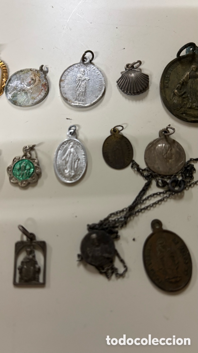 Antig&uuml;edades: Lote medallas religiosas - Foto 3