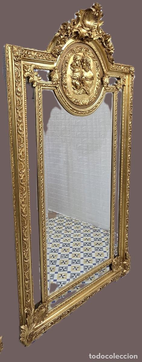 Antig&uuml;edades: Gran espejo dorado y biselado - Foto 1