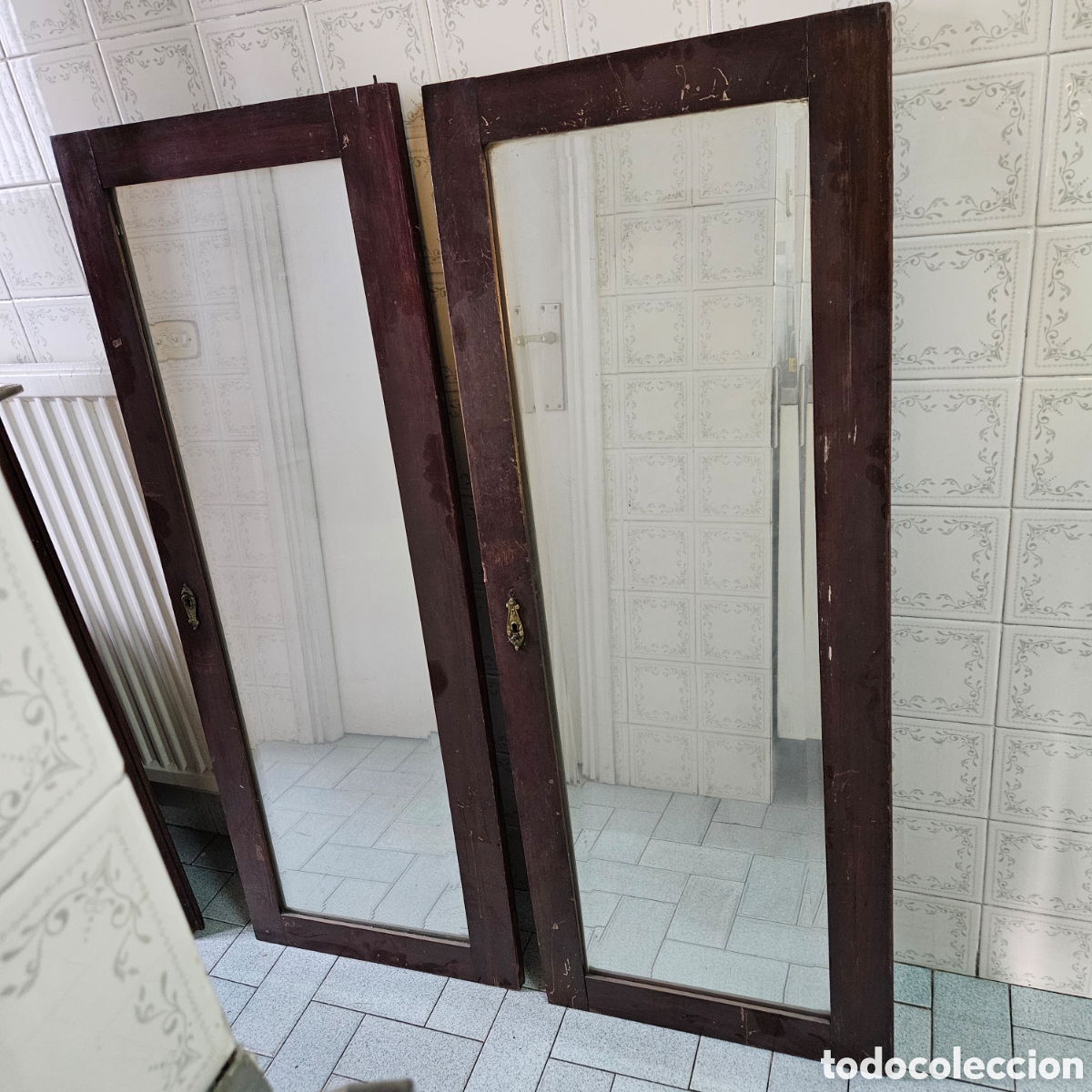 Antig&uuml;edades: Espejos biselados de puerta de armario - Foto 1