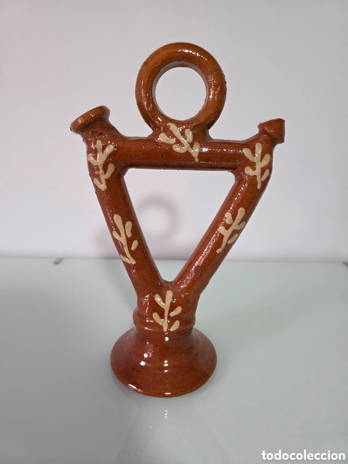 Antig&uuml;edades: Botijo triangular vidriado escaso - Foto 1