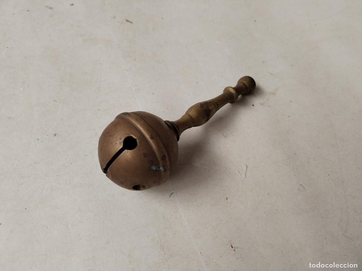 Antig&uuml;edades: antiguo sonajero de bronce - c180 - Foto 2