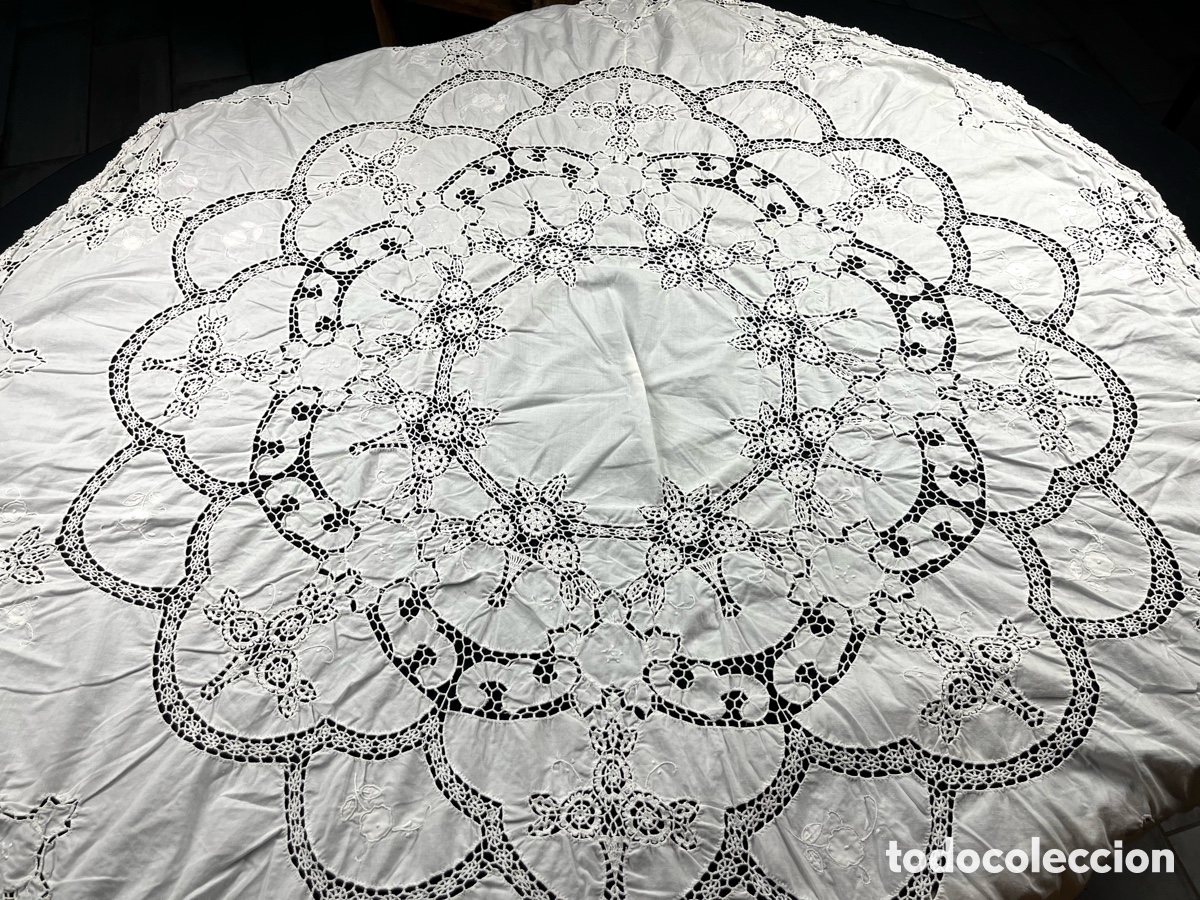 Antig&uuml;edades: ANTIGUO MANTEL DE ALGOD&Oacute;N BORDADO A MANO (160CM) - Foto 1