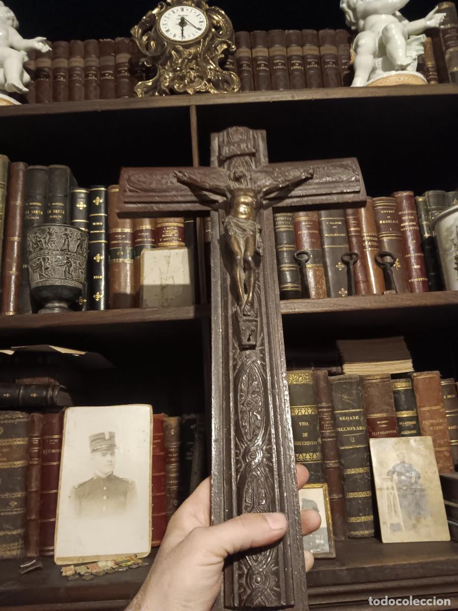 Antig&uuml;edades: Crucifijo antiguo madera - Foto 1