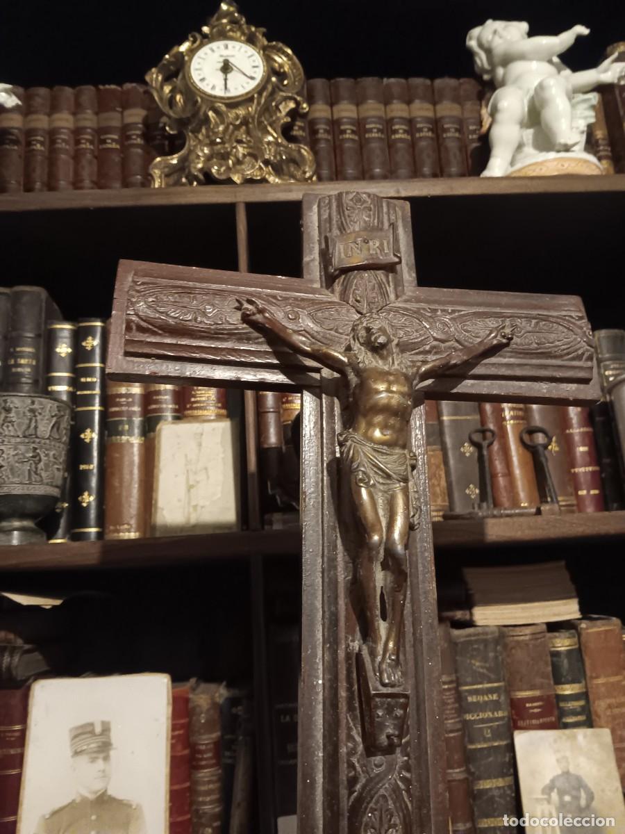 Antig&uuml;edades: Crucifijo antiguo madera - Foto 2