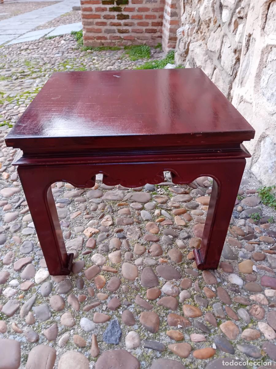Antig&uuml;edades: Mesa China de madera lacada en rojo d&eacute;cada de los 70. - Foto 3