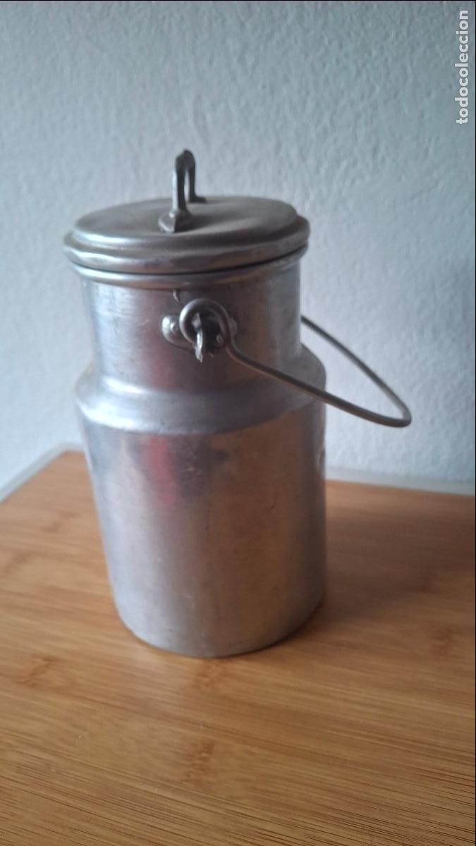 Antig&uuml;edades: LECHERA DE ALUMINIO DE 1 LITRO DE CAPACIDAD - Foto 1