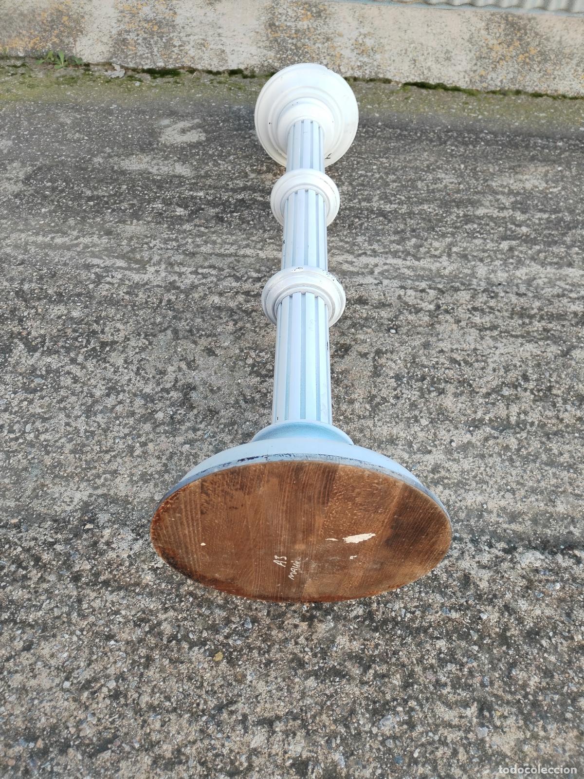 Antig&uuml;edades: columna peana de madera repintada - Foto 7