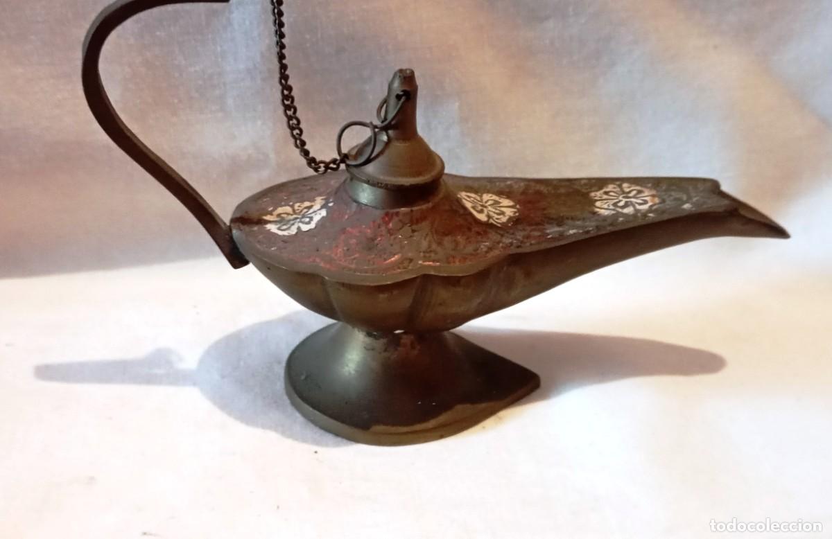 Antig&uuml;edades: L&aacute;mpara de aceite en bronce estilo Aladino. - Foto 2