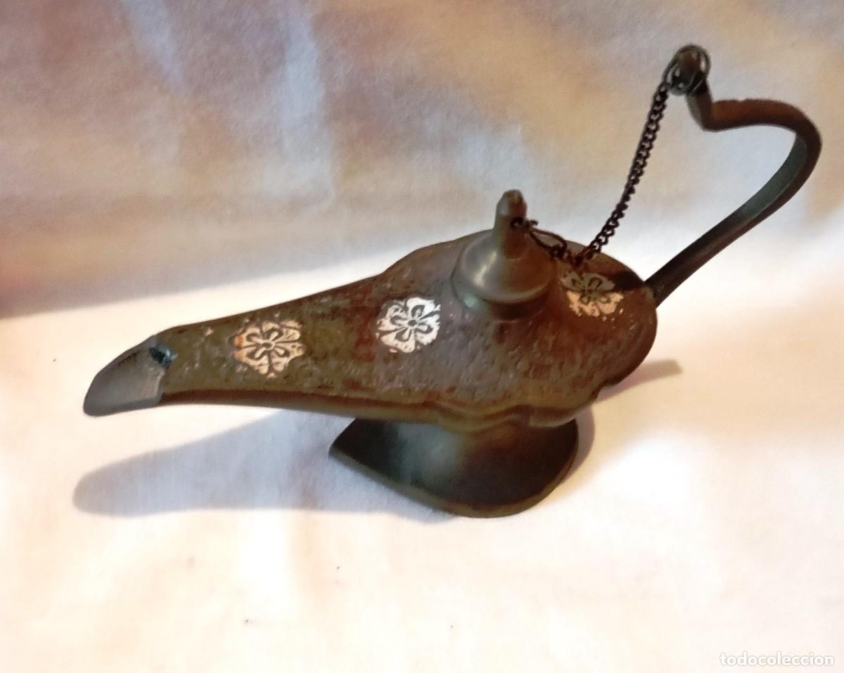 Antig&uuml;edades: L&aacute;mpara de aceite en bronce estilo Aladino. - Foto 5