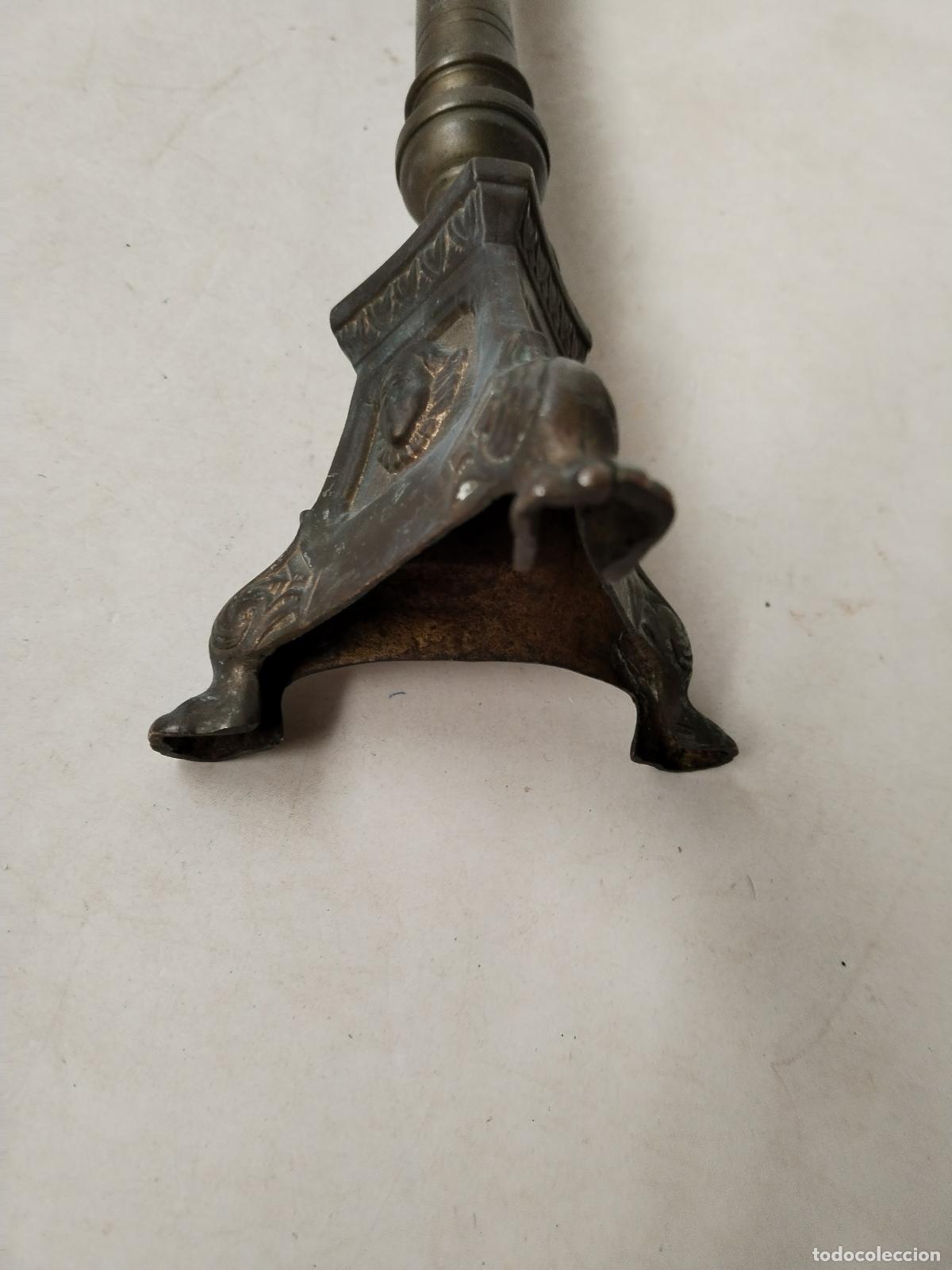 Antig&uuml;edades: candelabro de bronce con angeles - Foto 3