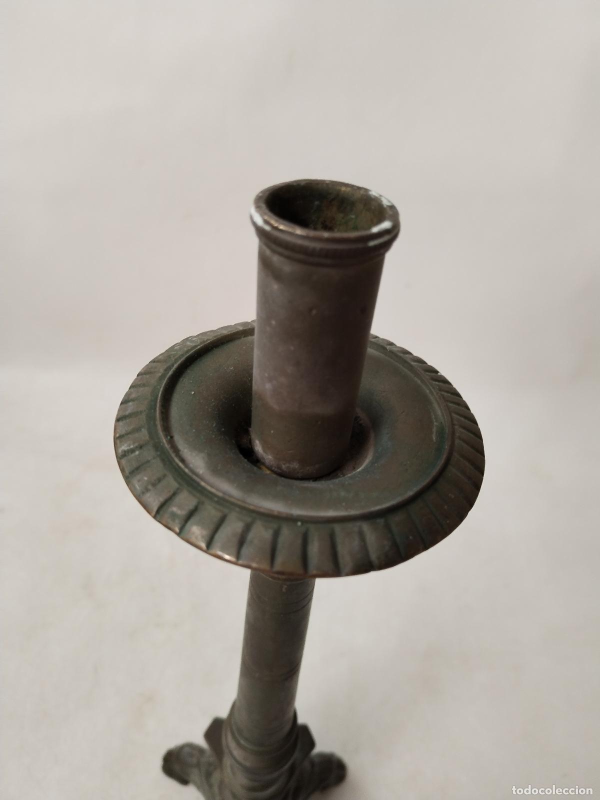 Antig&uuml;edades: candelabro de bronce con angeles - Foto 8