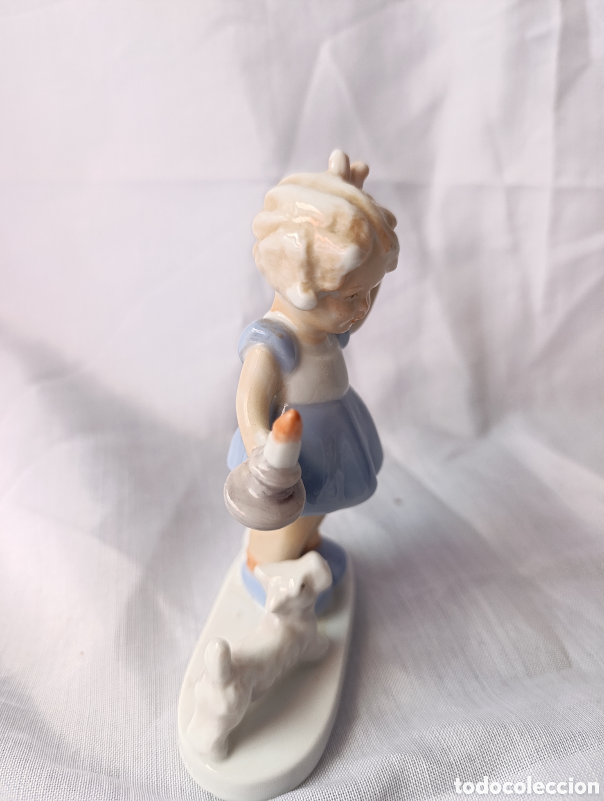 Antig&uuml;edades: Ni&ntilde;a con perro y vela en la mano Foreign - Foto 2