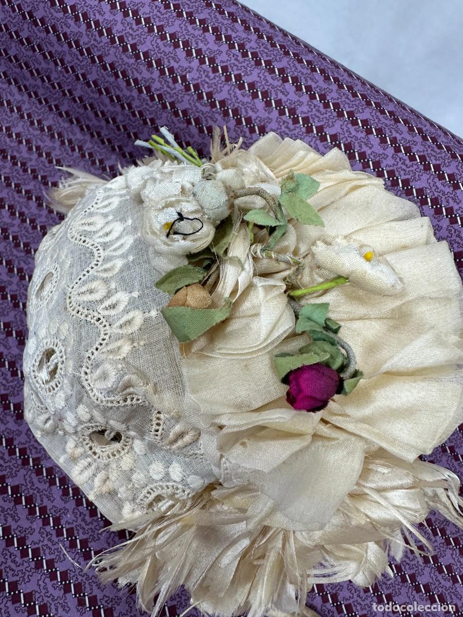 Antig&uuml;edades: Antiguo gorro de seda y flores - Foto 6