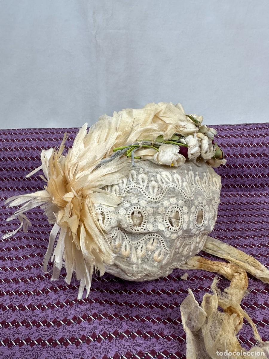 Antig&uuml;edades: Antiguo gorro de seda y flores - Foto 9