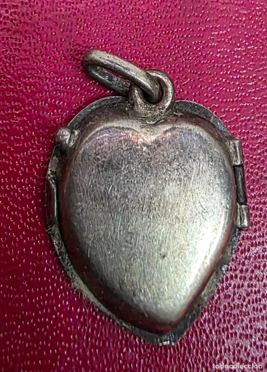 Antig&uuml;edades: Relicario antiguo en forma de coraz&oacute;n - Foto 1