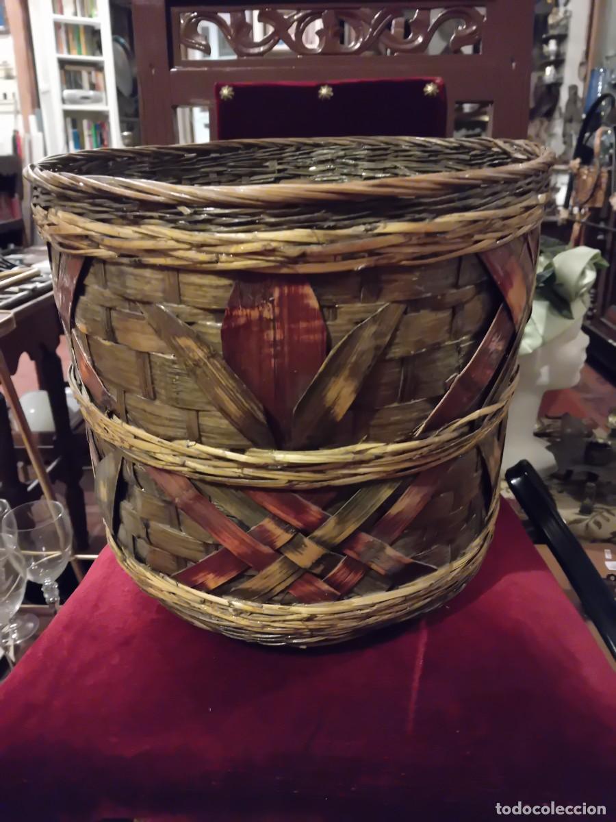Antig&uuml;edades: Macetero de mimbre siglo XX - Foto 2