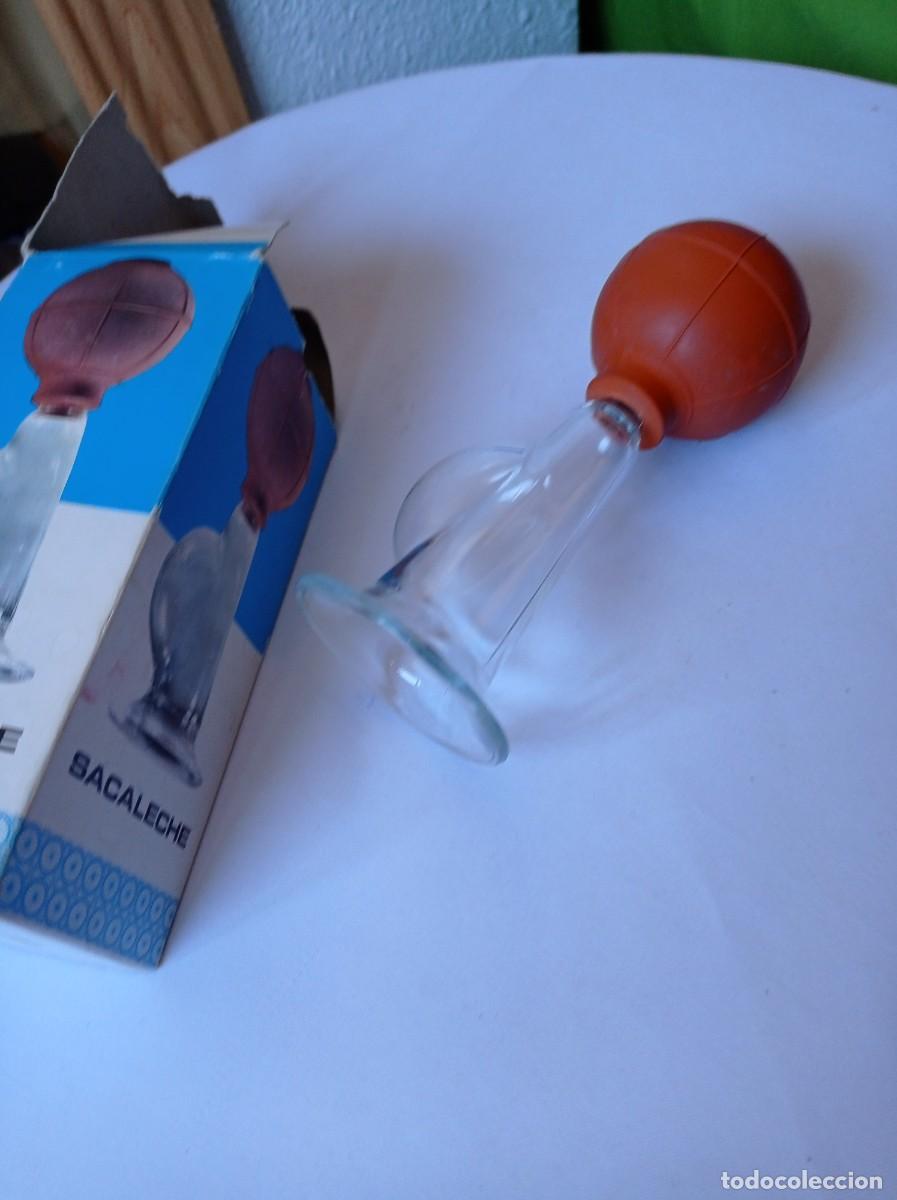 Antig&uuml;edades: Sacaleches antiguo de cristal - Foto 4