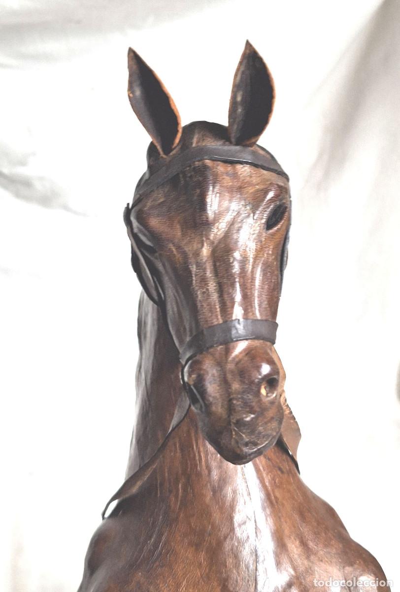 Antig&uuml;edades: Caballo de Cuero. Med. 43 cm - Foto 2