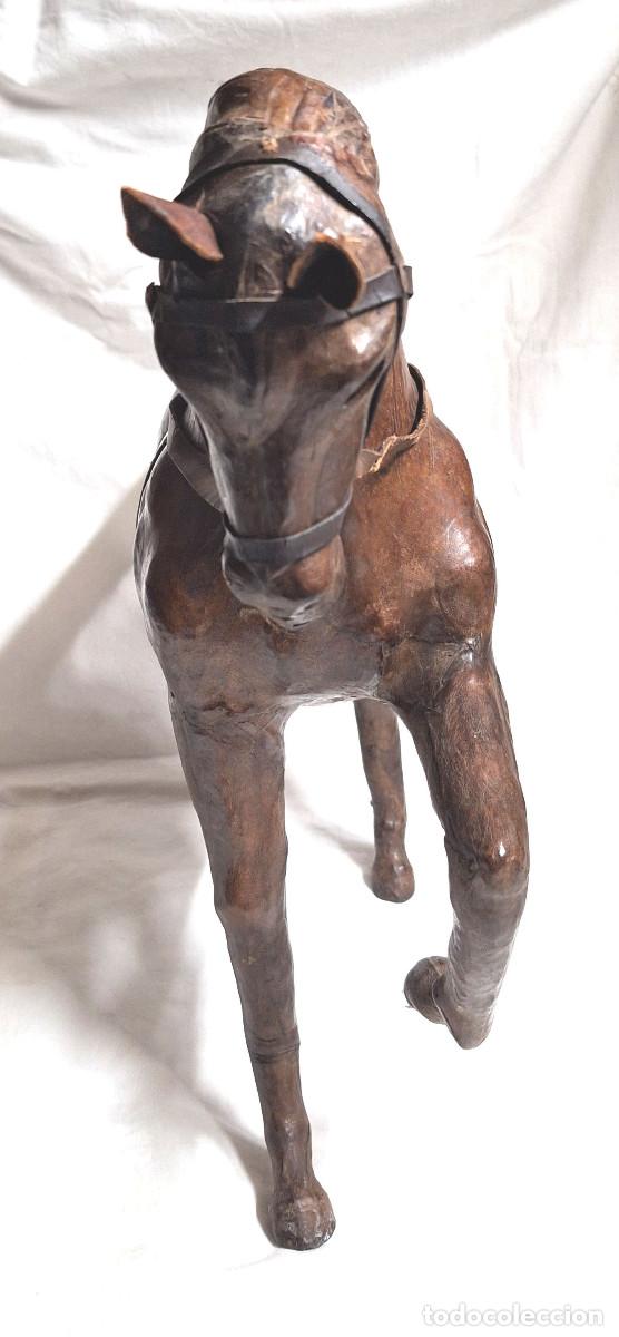 Antig&uuml;edades: Caballo de Cuero. Med. 43 cm - Foto 3