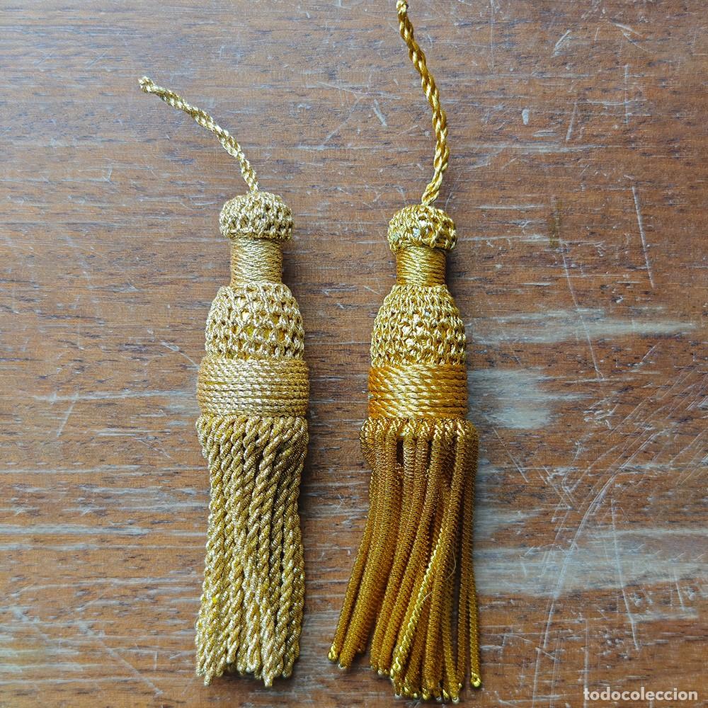 Antig&uuml;edades: Borla de oro fleco de canutillo y Borla con fleco de Torcido de 10 cms - Foto 2