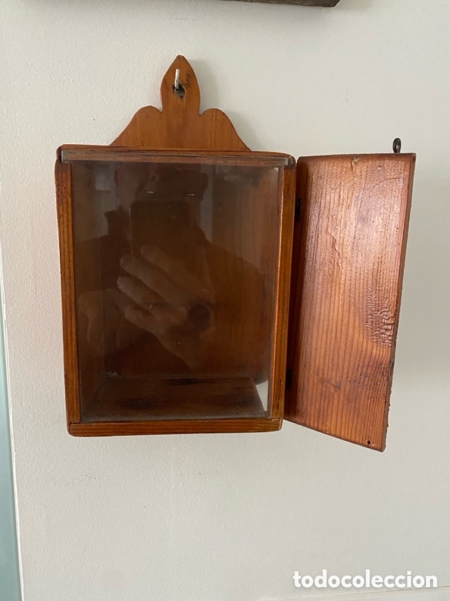 Antig&uuml;edades: Peque&ntilde;a hornacina capilla de madera - Foto 1
