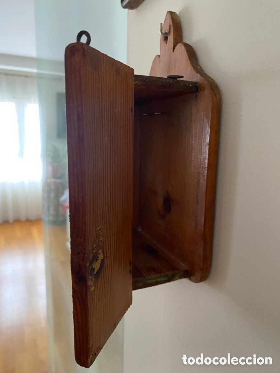 Antig&uuml;edades: Peque&ntilde;a hornacina capilla de madera - Foto 6