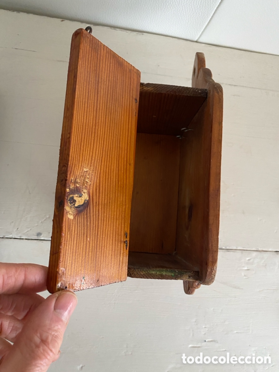 Antig&uuml;edades: Peque&ntilde;a hornacina capilla de madera - Foto 17
