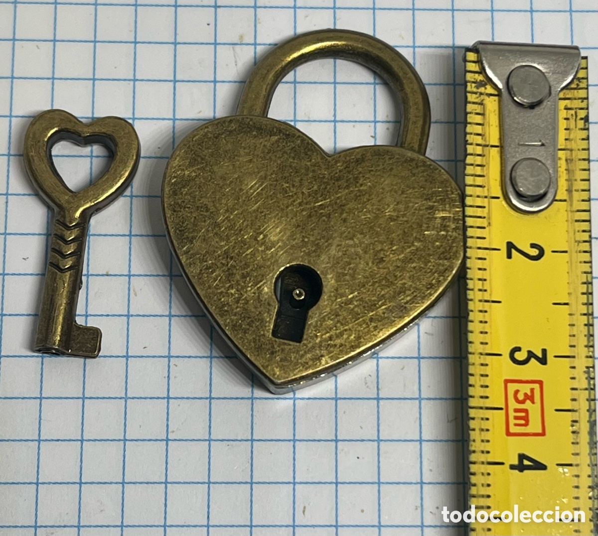Antig&uuml;edades: CANDADO CON LLAVE Y FORMA DE CORAZ&Oacute;N BRONCE - Foto 2
