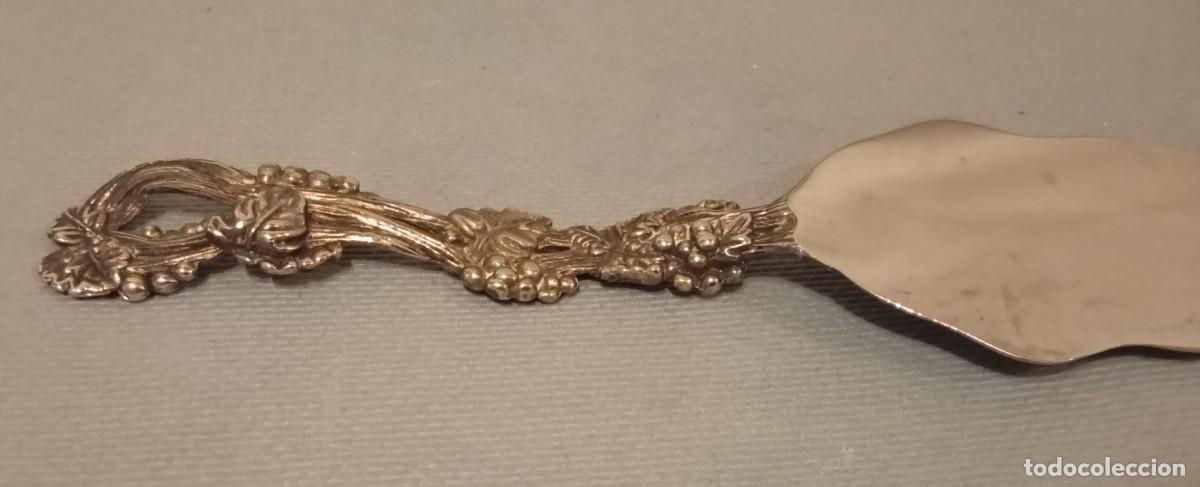 Antig&uuml;edades: Servidor de pastel plata dise&ntilde;o uvas - Foto 4