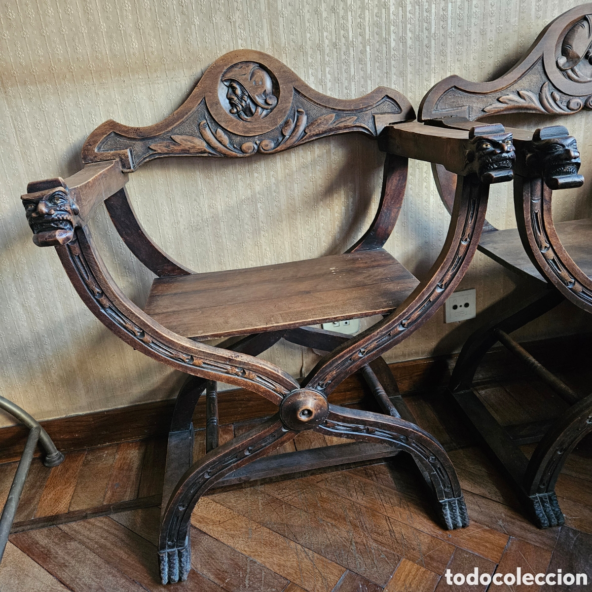 Antig&uuml;edades: Sillas jamugas de madera - dos piezas - Foto 6