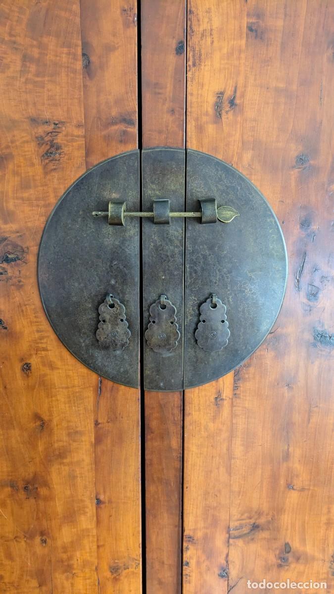 Antig&uuml;edades: ARMARIO CHINO - Foto 2