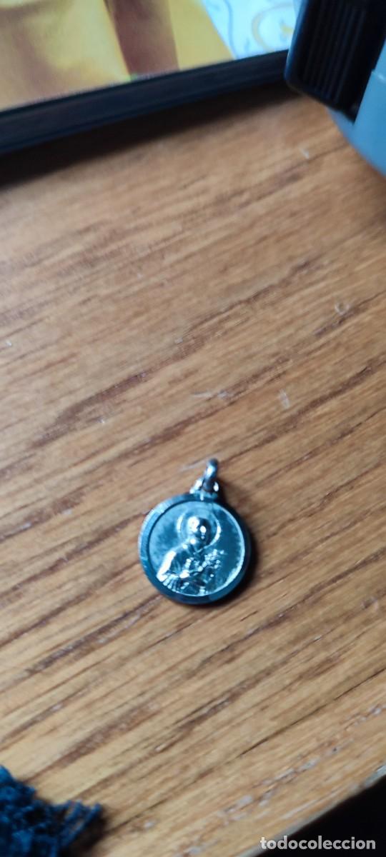 Antig&uuml;edades: Medalla religiosa de Santa - Foto 1