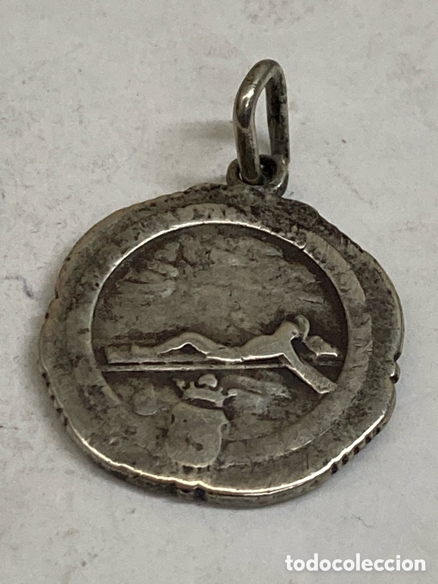 Antig&uuml;edades: Medalla de plata religiosa C491 - Foto 2