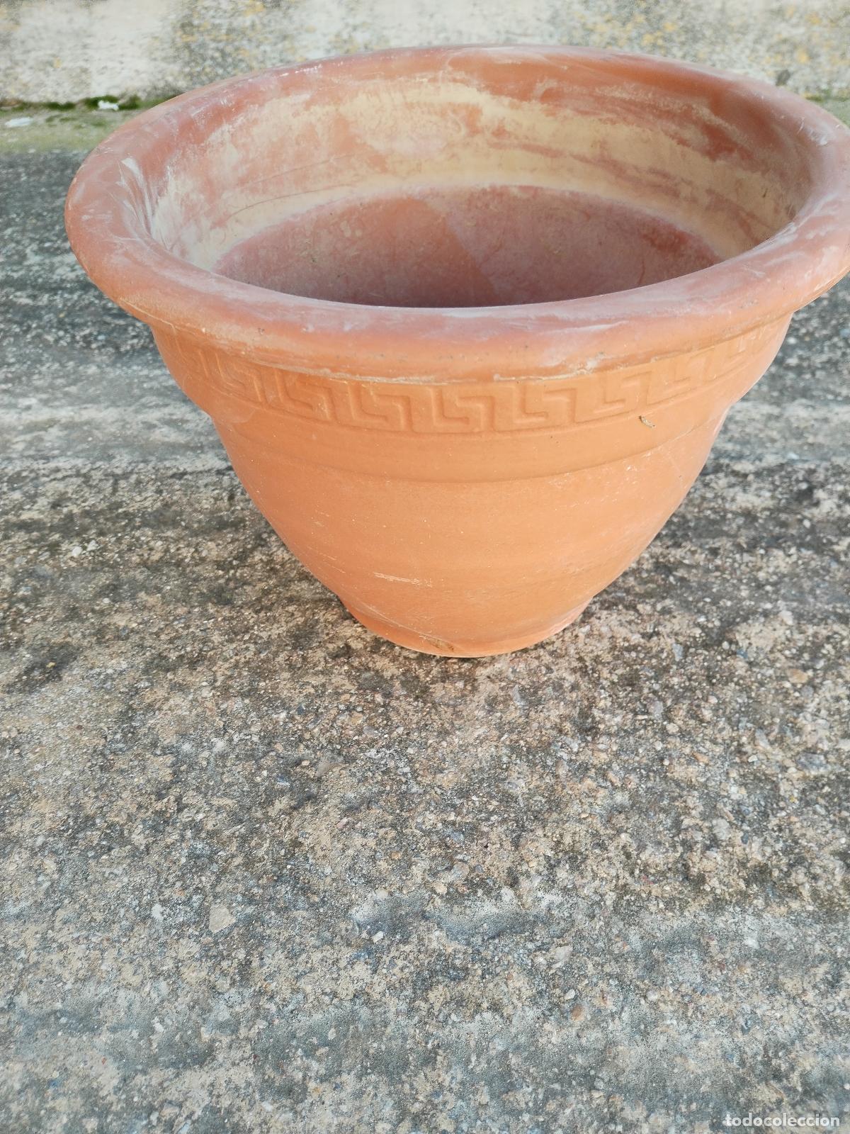 Antig&uuml;edades: macetero en terracota con dibujo - Foto 2
