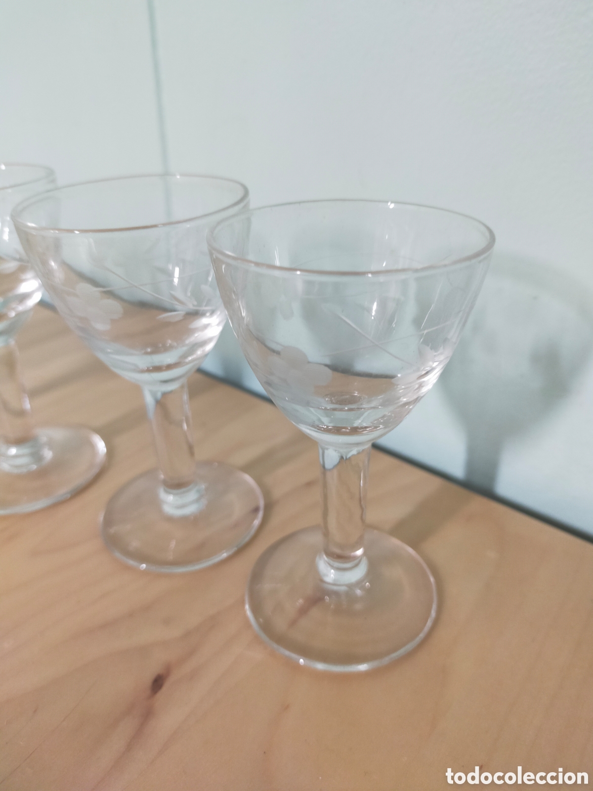Antig&uuml;edades: Lote 6 copas licor vintage - Foto 3