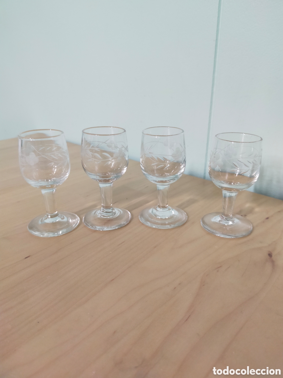 Antig&uuml;edades: Lote 4 copas licor vintage - Foto 1