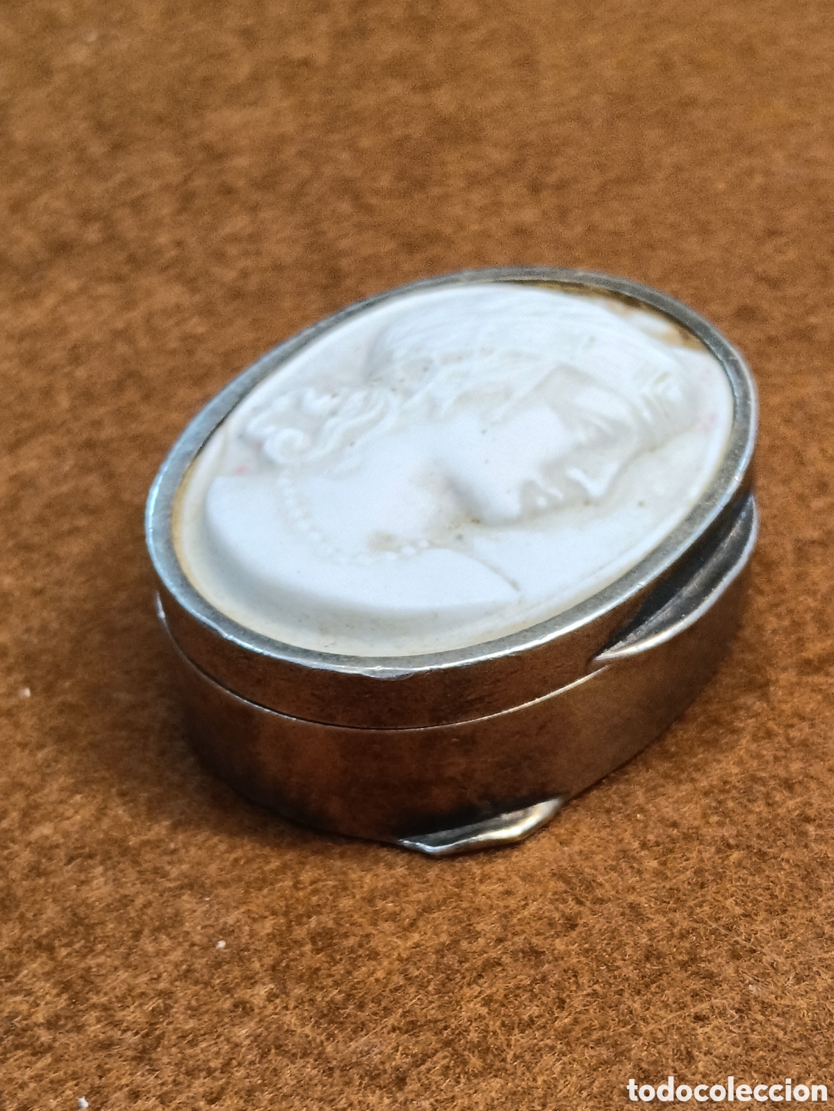 Antig&uuml;edades: ORIGINAL PASTILLERO DE PLATA CON CAMAFEO - Foto 2