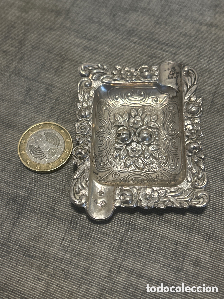 Antig&uuml;edades: Cenicero victoriano de plata - Foto 1