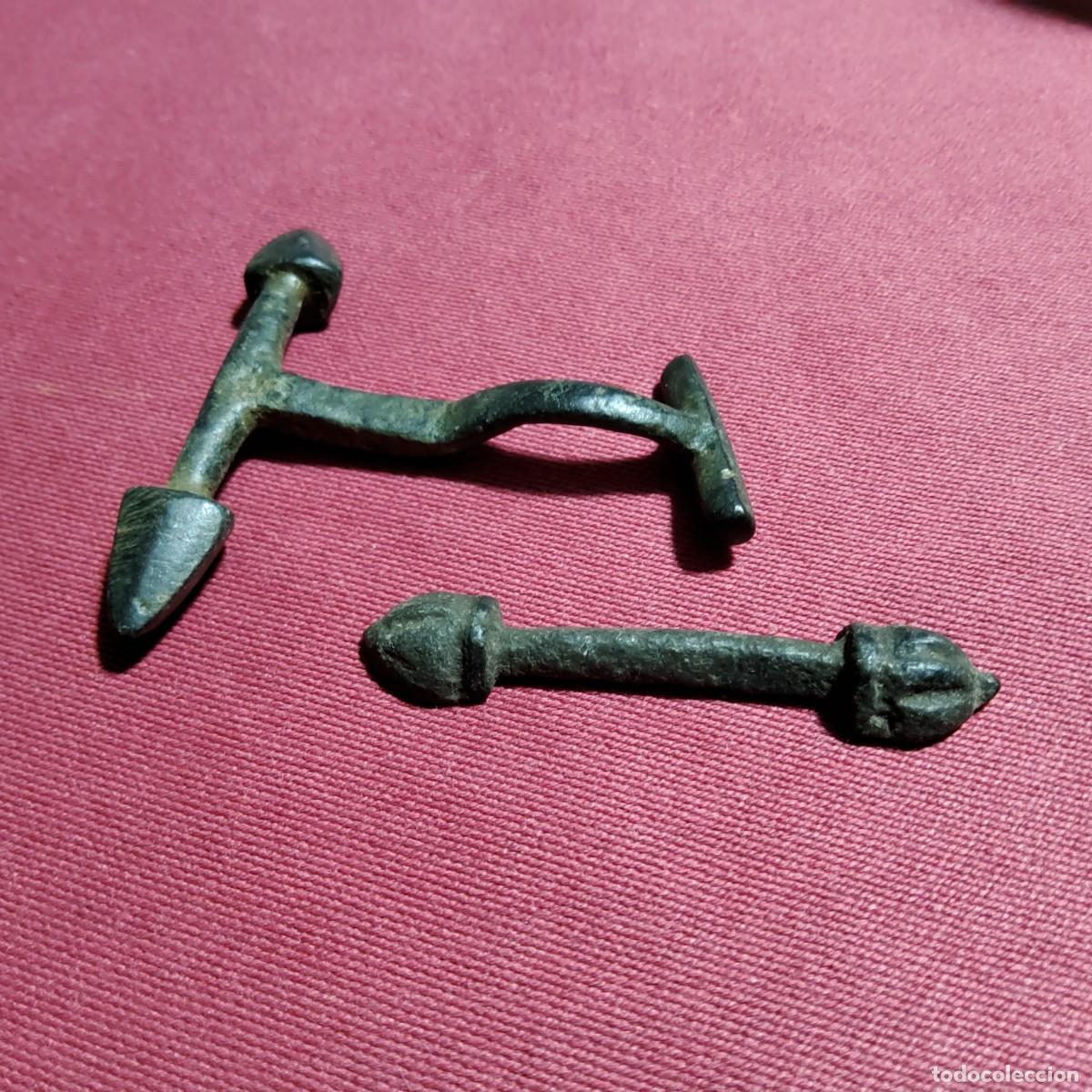Antig&uuml;edades: DOS PASADORES DE BRONCE DE &Eacute;POCA ROMANA - Foto 2