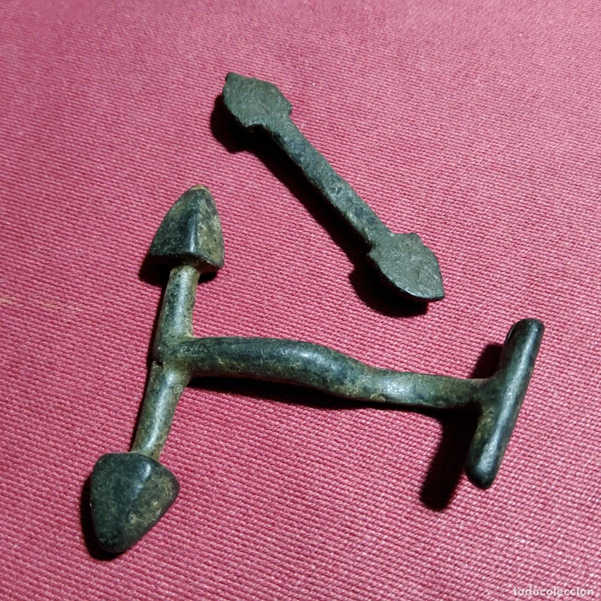 Antig&uuml;edades: DOS PASADORES DE BRONCE DE &Eacute;POCA ROMANA - Foto 4