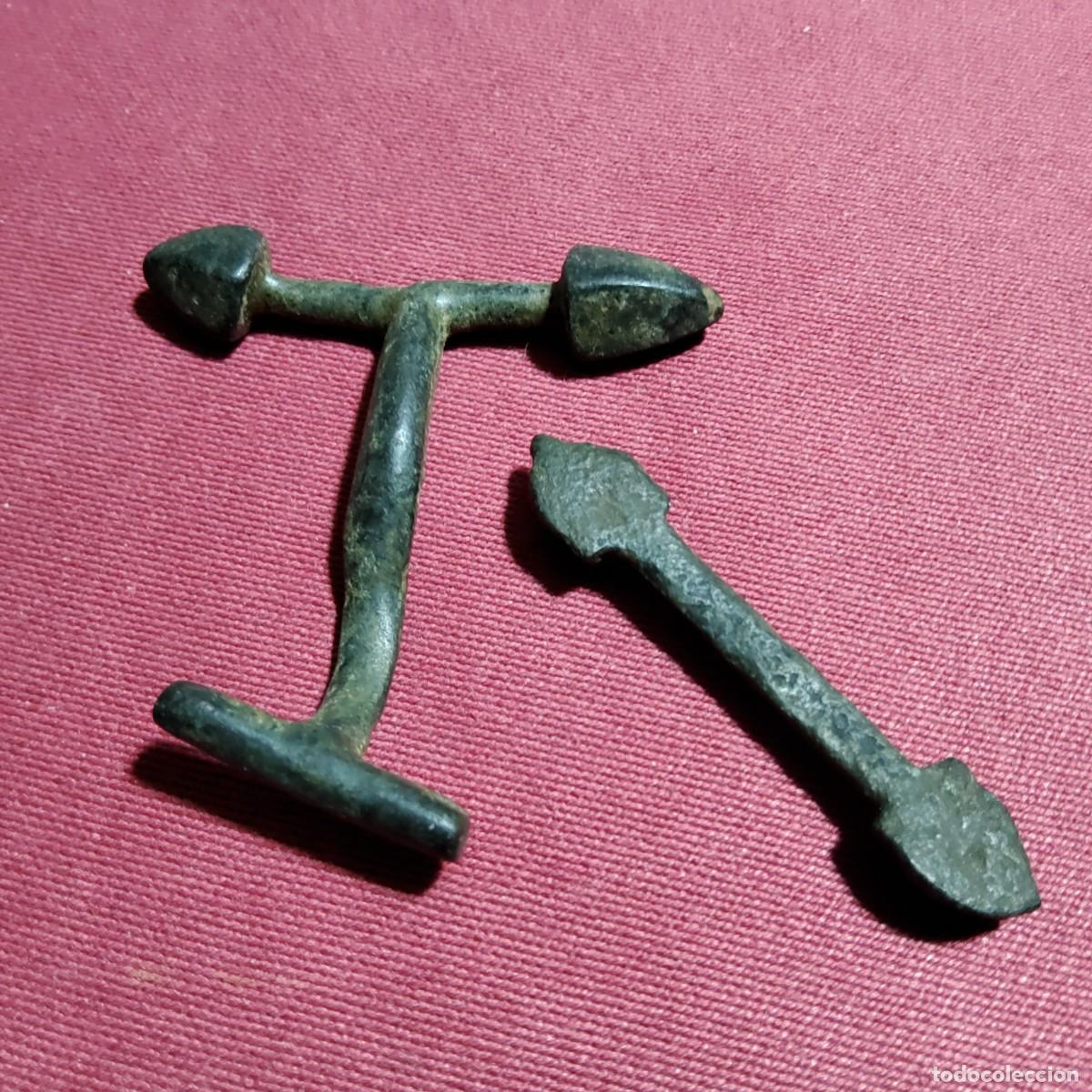 Antig&uuml;edades: DOS PASADORES DE BRONCE DE &Eacute;POCA ROMANA - Foto 5