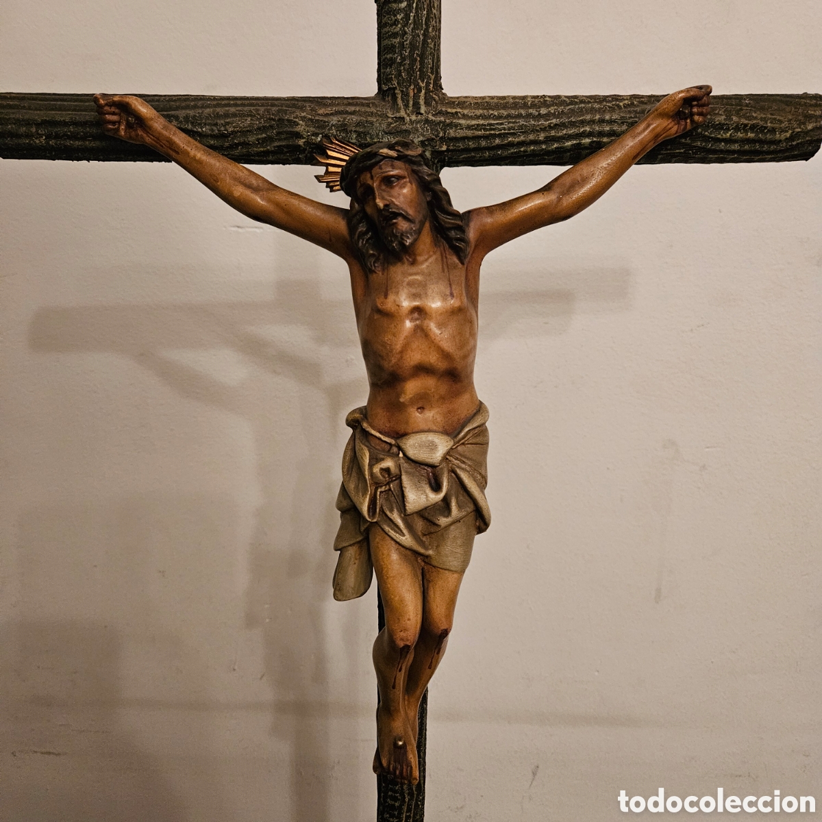 Antig&uuml;edades: Cristo crucificado con peana - Foto 2