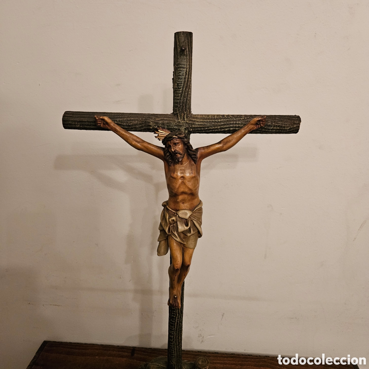 Antig&uuml;edades: Cristo crucificado con peana - Foto 5