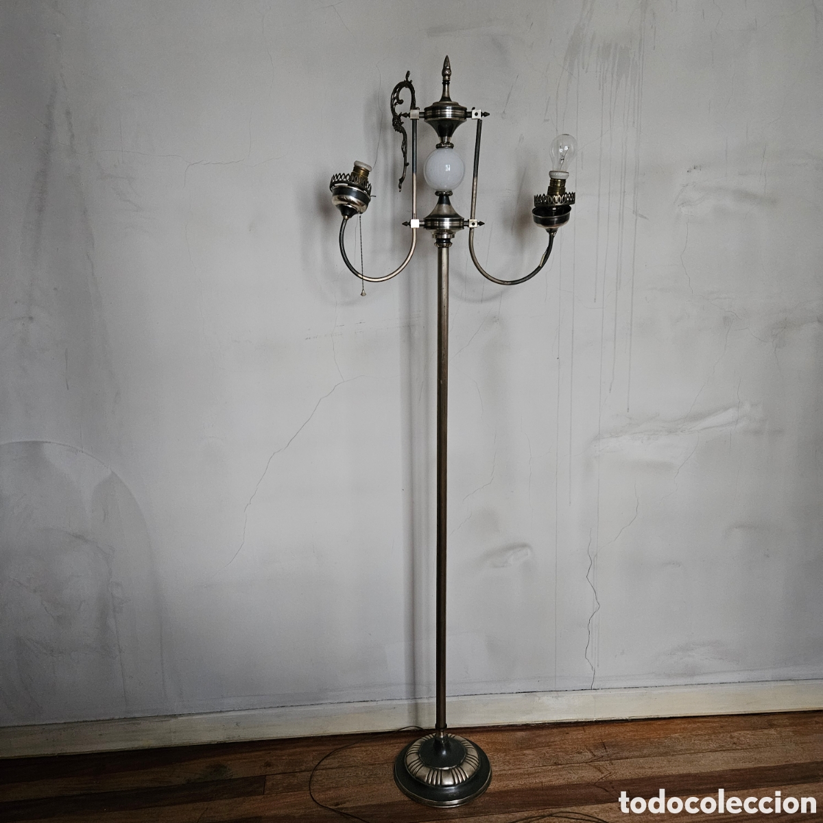 Antig&uuml;edades: Precios&iacute;sima l&aacute;mpara de pie vintage - Foto 1