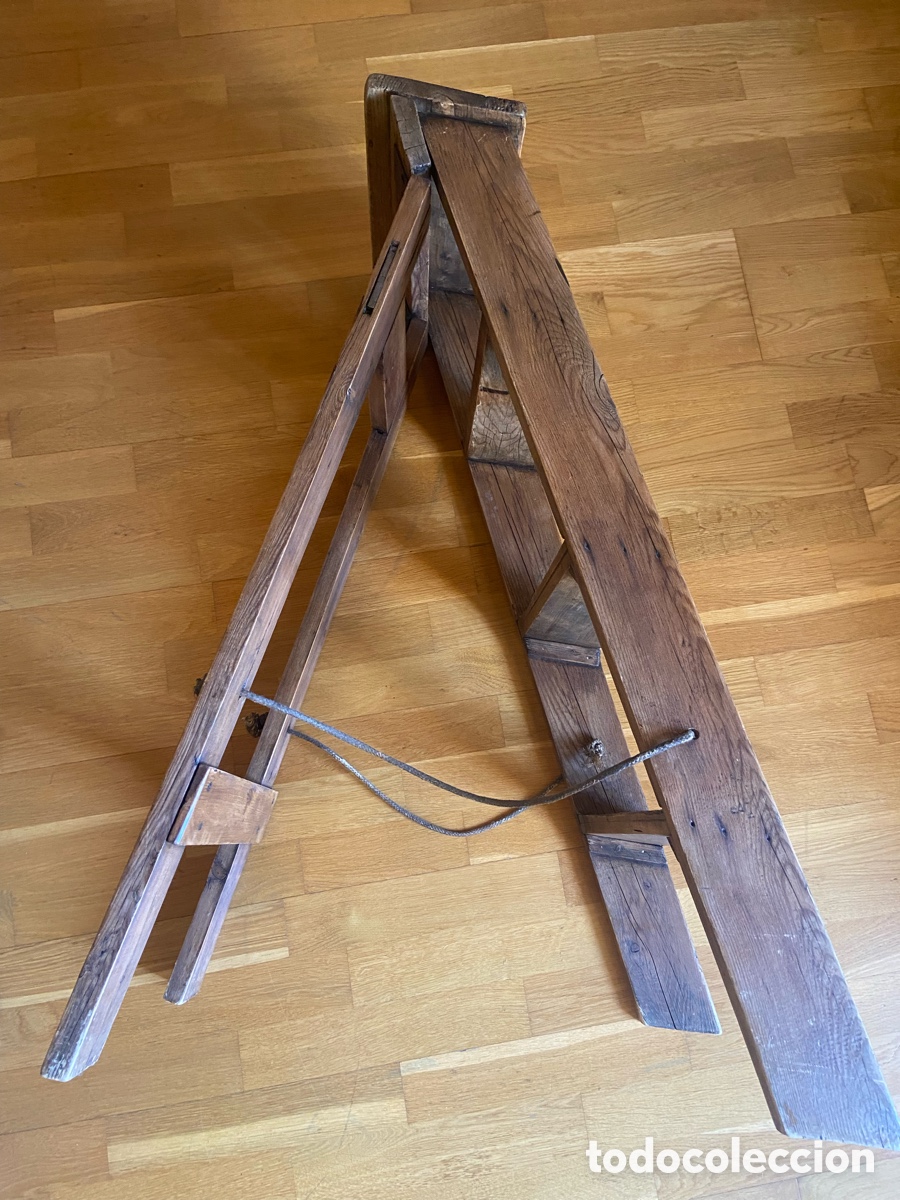 Antig&uuml;edades: Escalera antigua de madera plegable - Foto 1