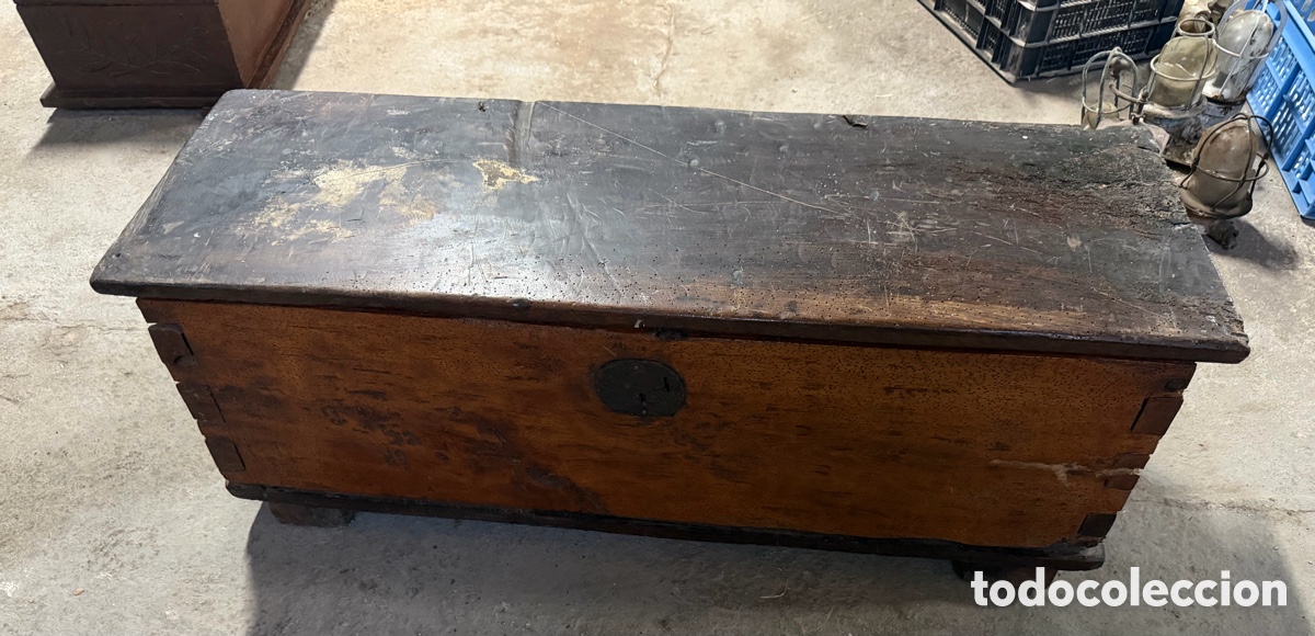 Antig&uuml;edades: Arc&oacute;n madera maciza S. XVIII/XIX - Foto 1