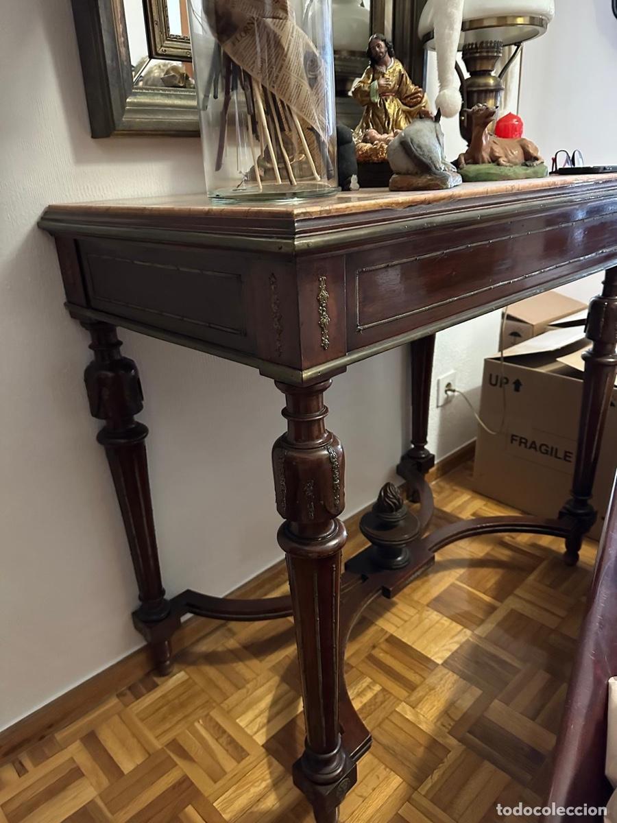 Antig&uuml;edades: Consola rectangular con m&aacute;rmol rosa y detalles dorados - Foto 2