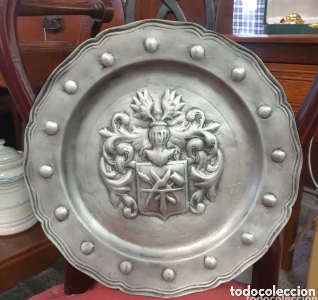 Antig&uuml;edades: Magn&iacute;fico plato heraldico - Foto 2