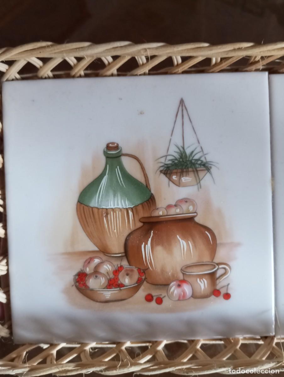 Antig&uuml;edades: Bandeja de mimbre y azulejos - Foto 5
